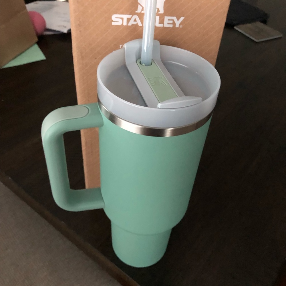 Brand new in box Stanley 40oz flowstate tumbler in Eucalyptus